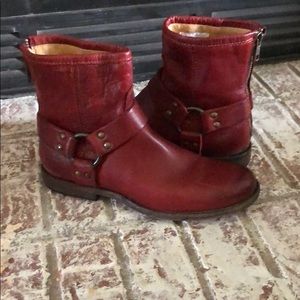FRYE Phillip Harness Burnt Red booties